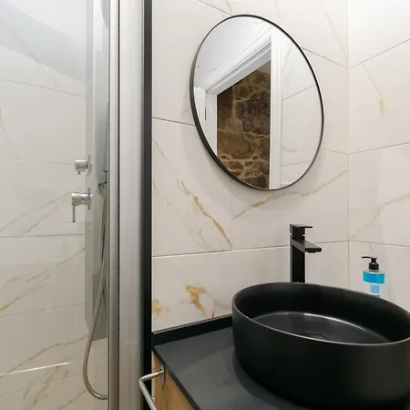 Elegancia Y Confort En El Centro By بونتيفيذرا